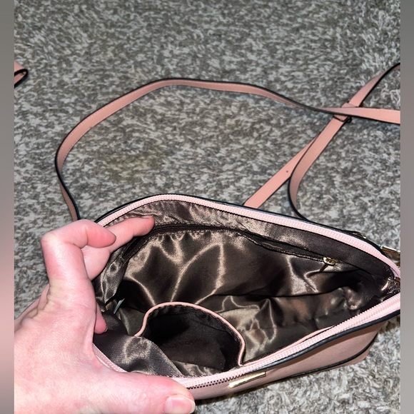 Lovevook crossbody - Picture 2 of 3